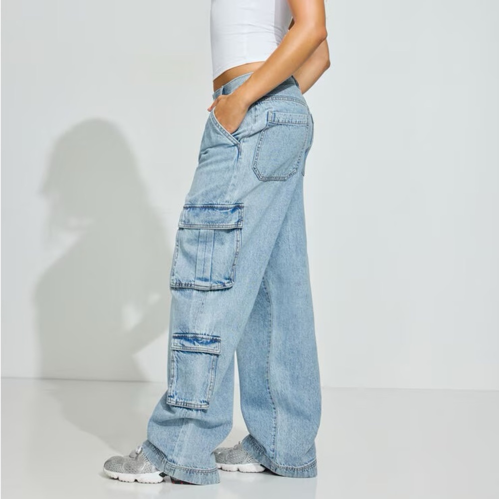Garage brand new Women's Light Blue Baggy Cargo Jeans